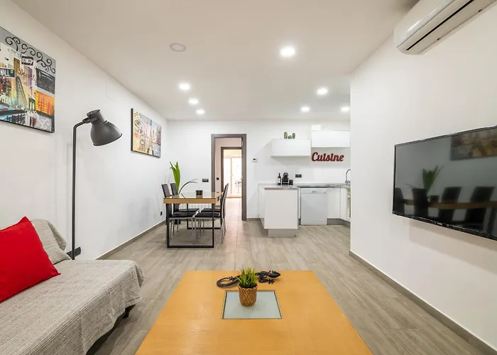 Luxury Beach Apartment, Next To The Sea